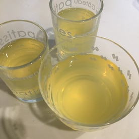 風邪や喉が痛い時につるんと食べれる蜂蜜レモンゼリー レシピ 作り方 By 紅蓮華 楽天レシピ 風邪や喉が痛い時につるんと食べれる蜂蜜レモンゼリー レシピ 作り方 By 紅蓮華 楽天レシピ